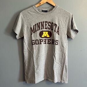 MV Sport Minnesota U T-shirt, size small